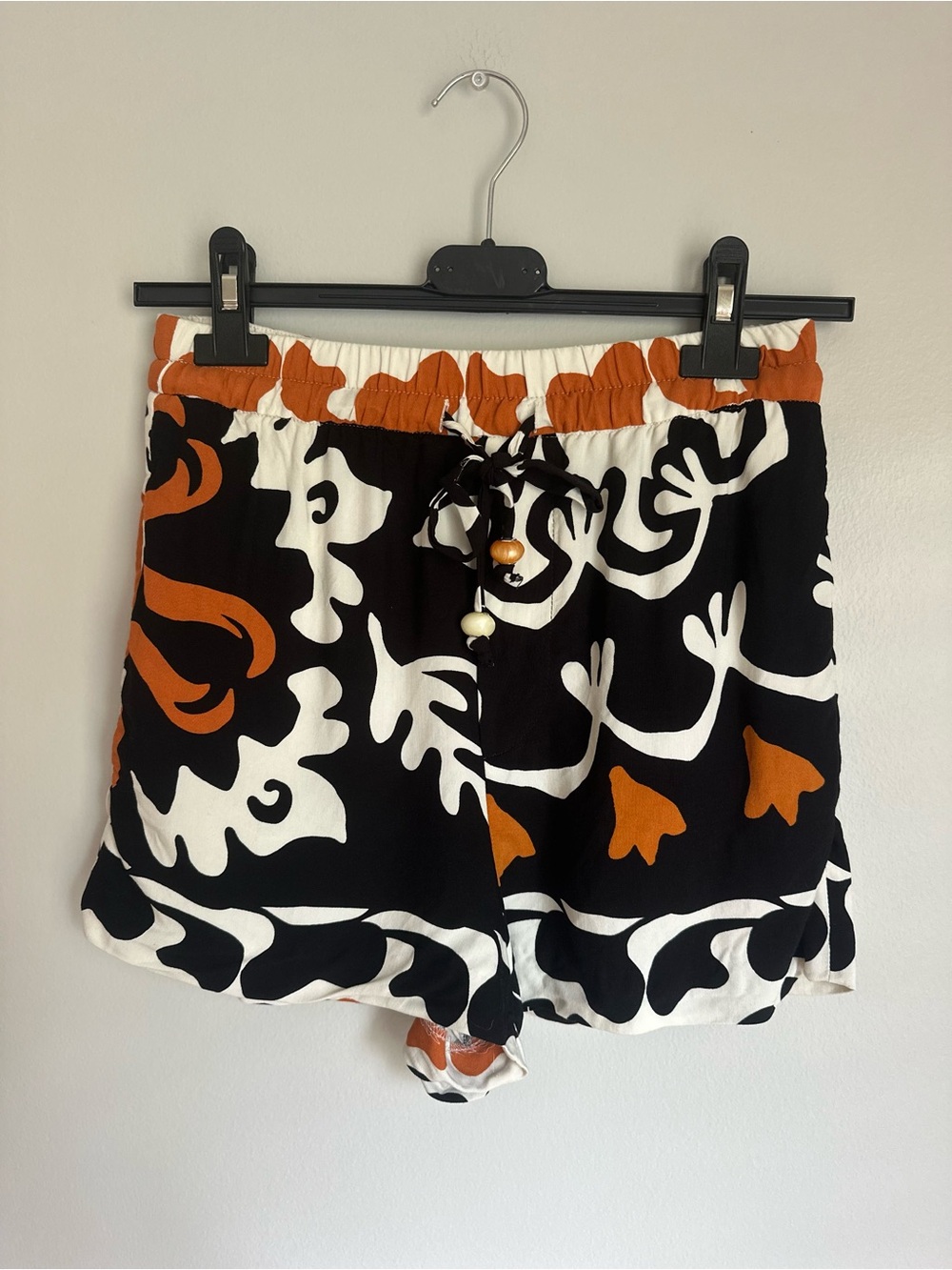 Zara Women’s Abstract Print Flowy Shorts Orange Black Elastic Waist Size XS